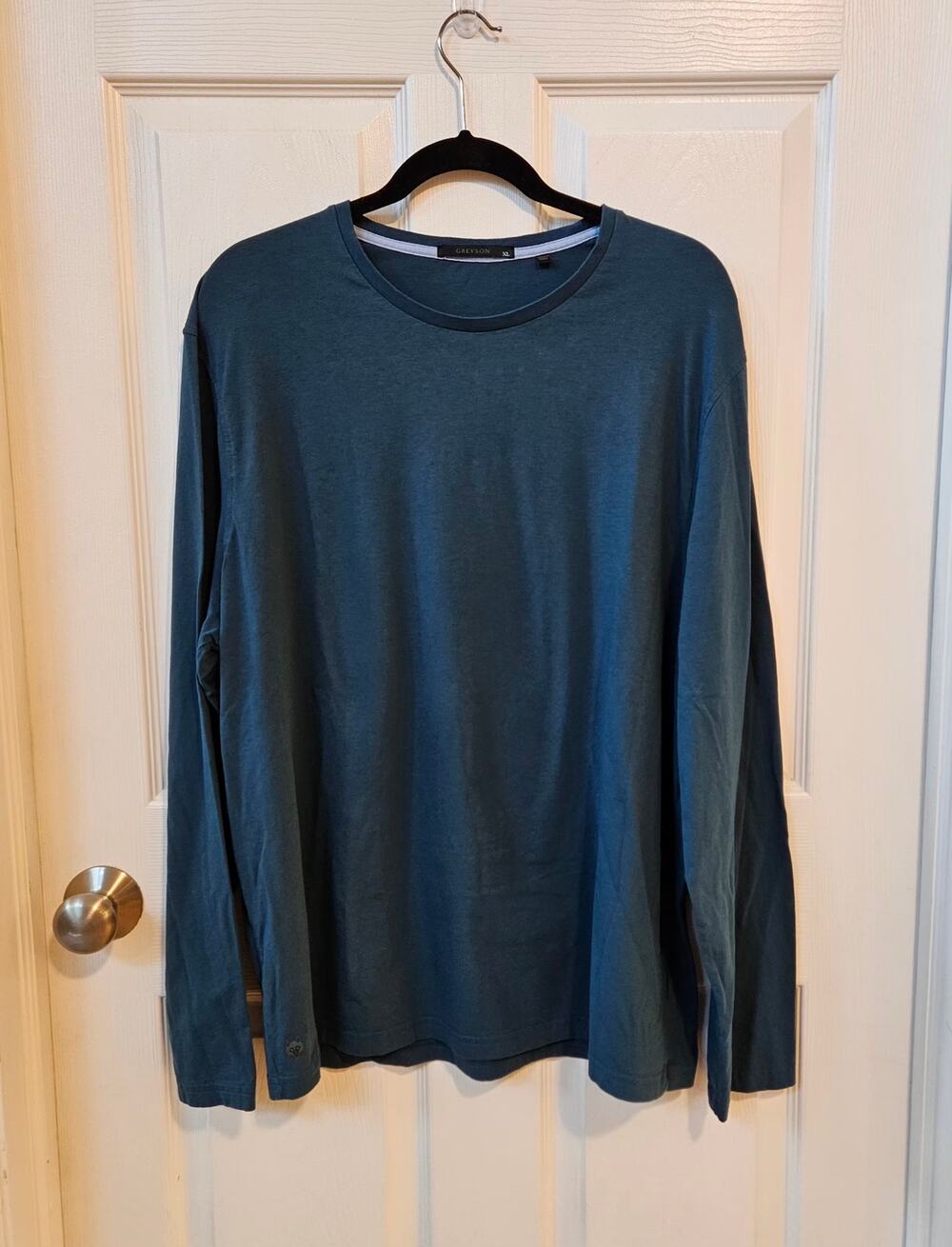 Greyson Men’s XL Teal Long Sleeve Tee Pima Cotton Stretch Wolf Logo